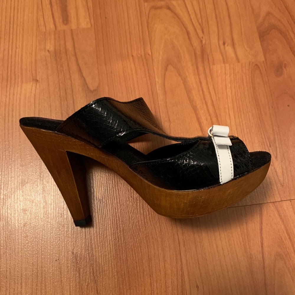 Brand new Helle Comfort Sandals